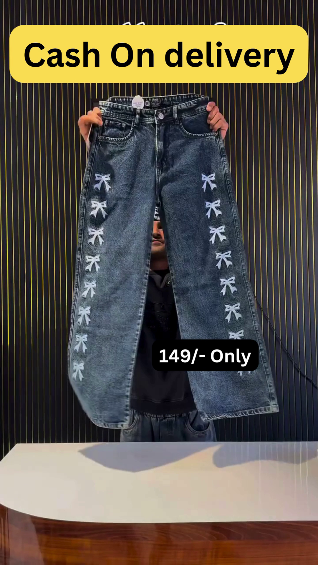 Trendy Printed Wide-Leg Jeans