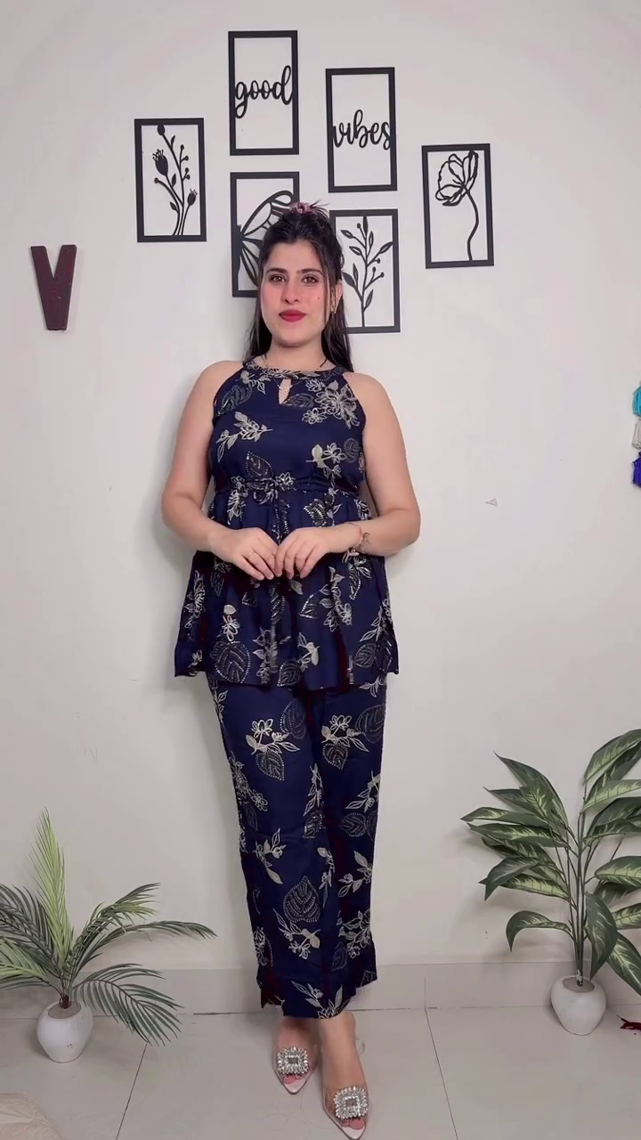 Chic High-Waisted Wide-Leg Trousers