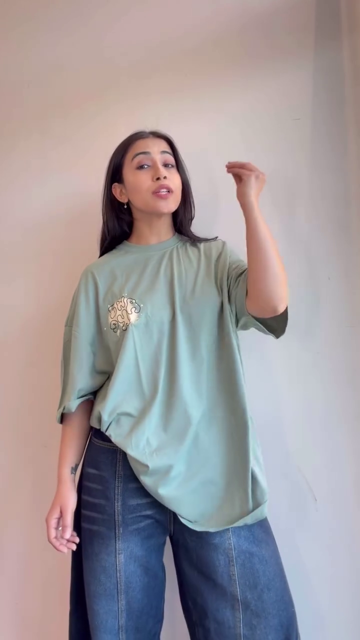 Relaxed Minimal Everyday Tee