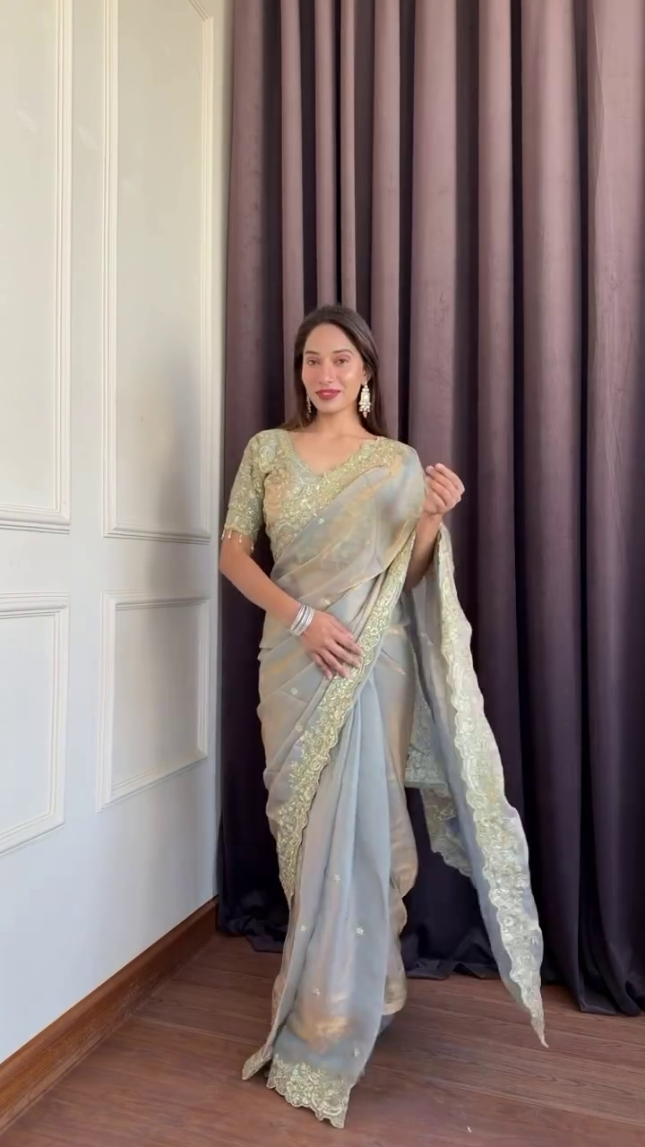 Graceful Blush Saree Elegance