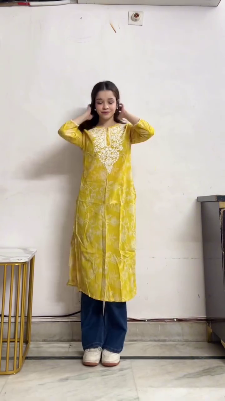 Elegant Paisley Print Kurta