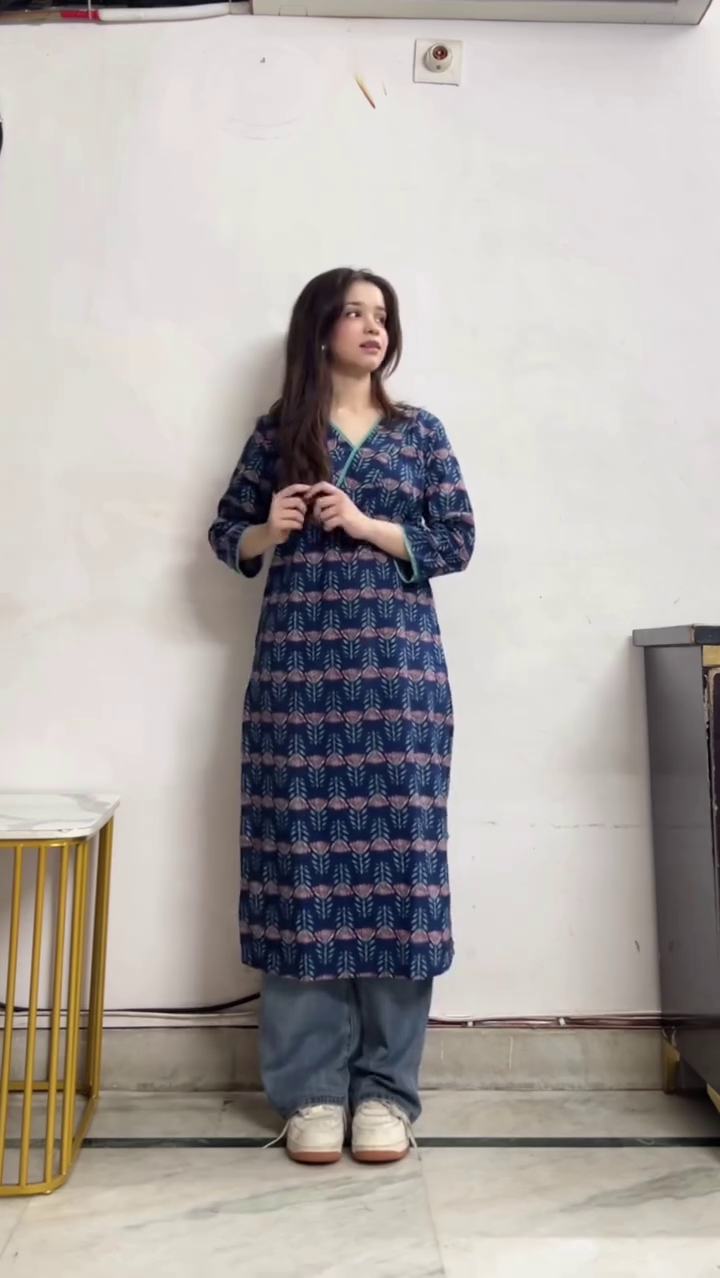 Elegant Paisley Print Kurta