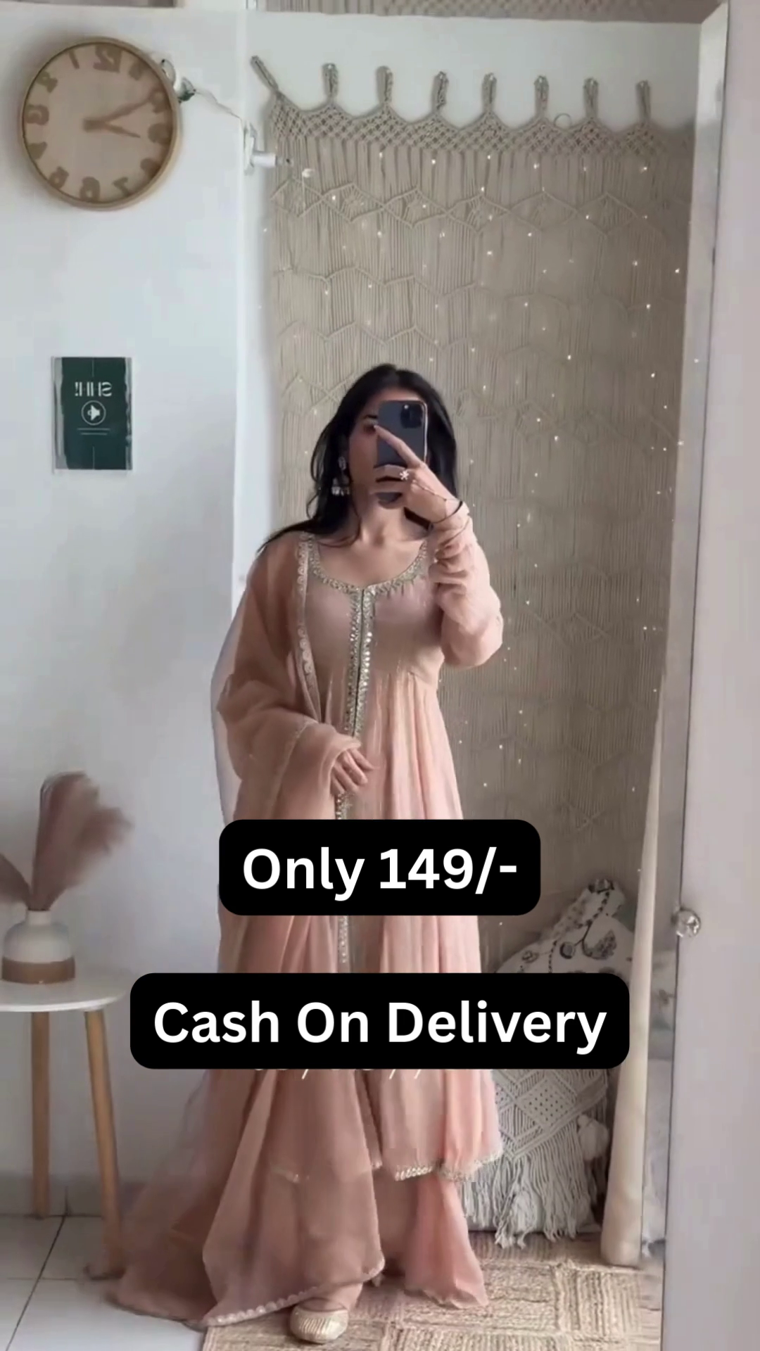 Ethnic Dress for Graceful Festive Style