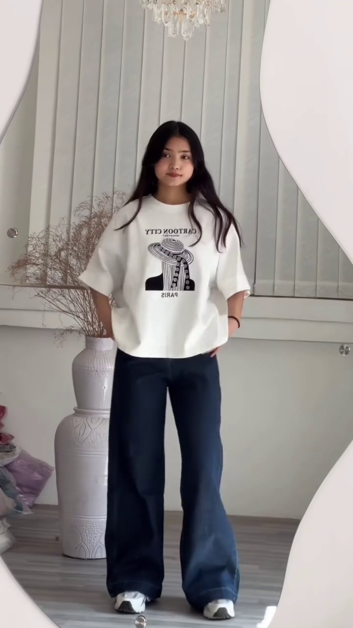 Women's Graphic Printed Oversized T-Shirt and Wide-Leg Denim Combo