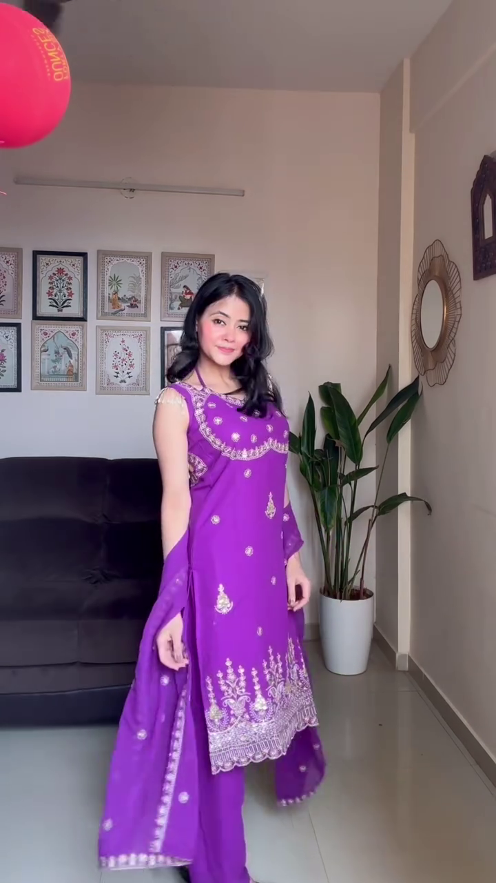 Premium Women's Ethnic Kurta Set – Comfortable Daily Wear Indian Salwar Suit